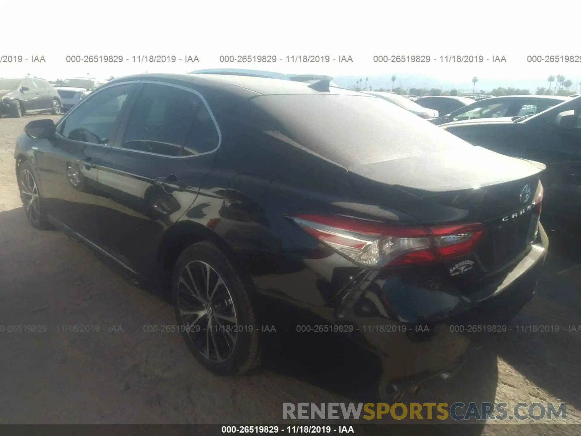 3 Photograph of a damaged car 4T1B21HK6KU010800 TOYOTA CAMRY 2019