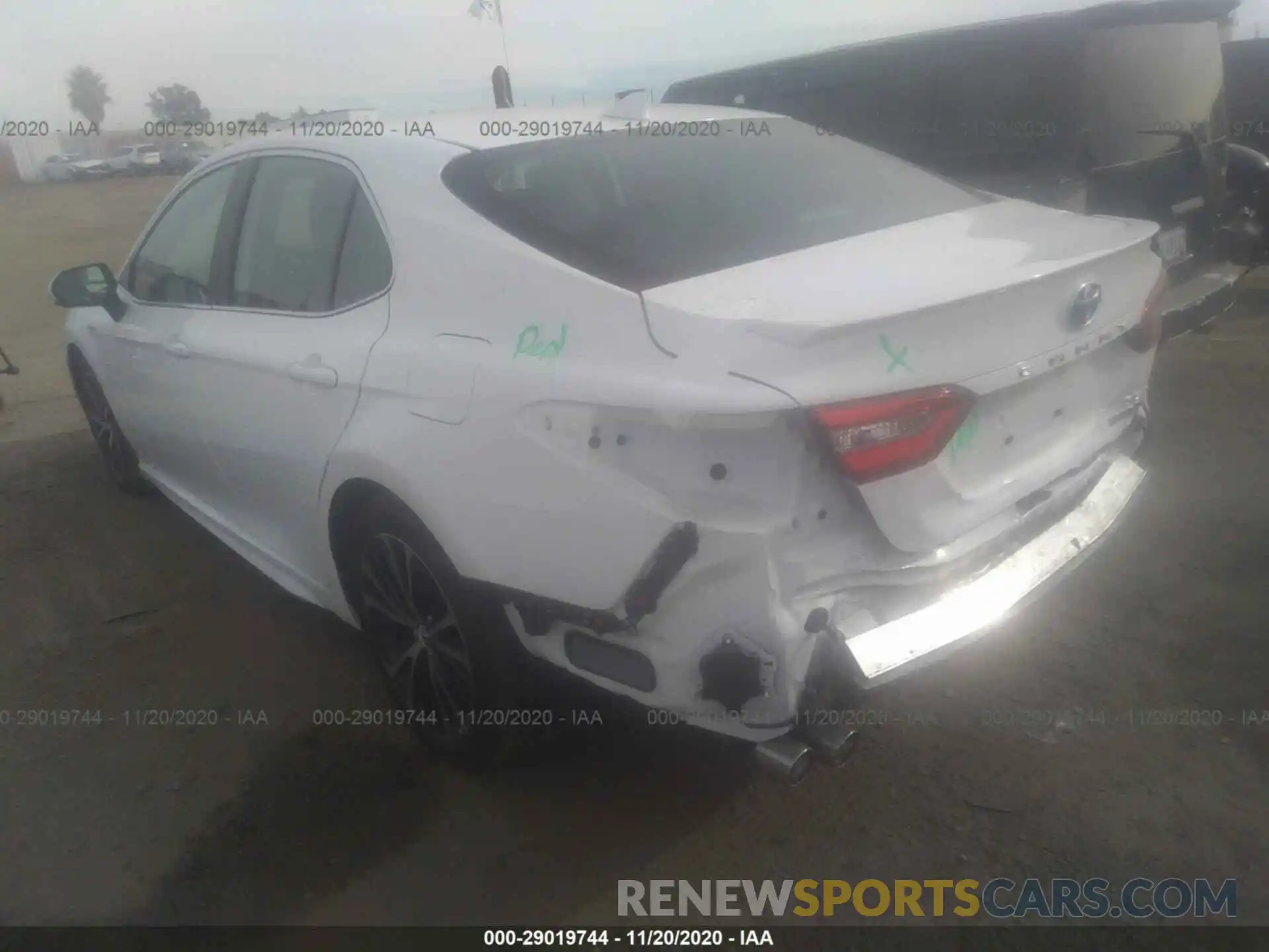 3 Photograph of a damaged car 4T1B21HK6KU011865 TOYOTA CAMRY 2019