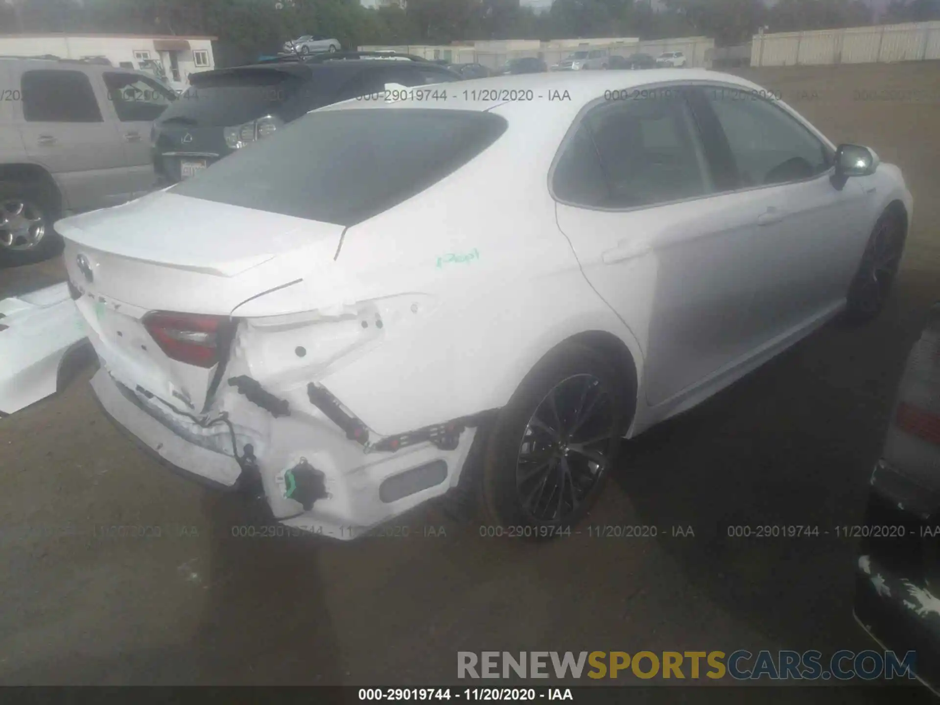 4 Фотография поврежденного автомобиля 4T1B21HK6KU011865 TOYOTA CAMRY 2019