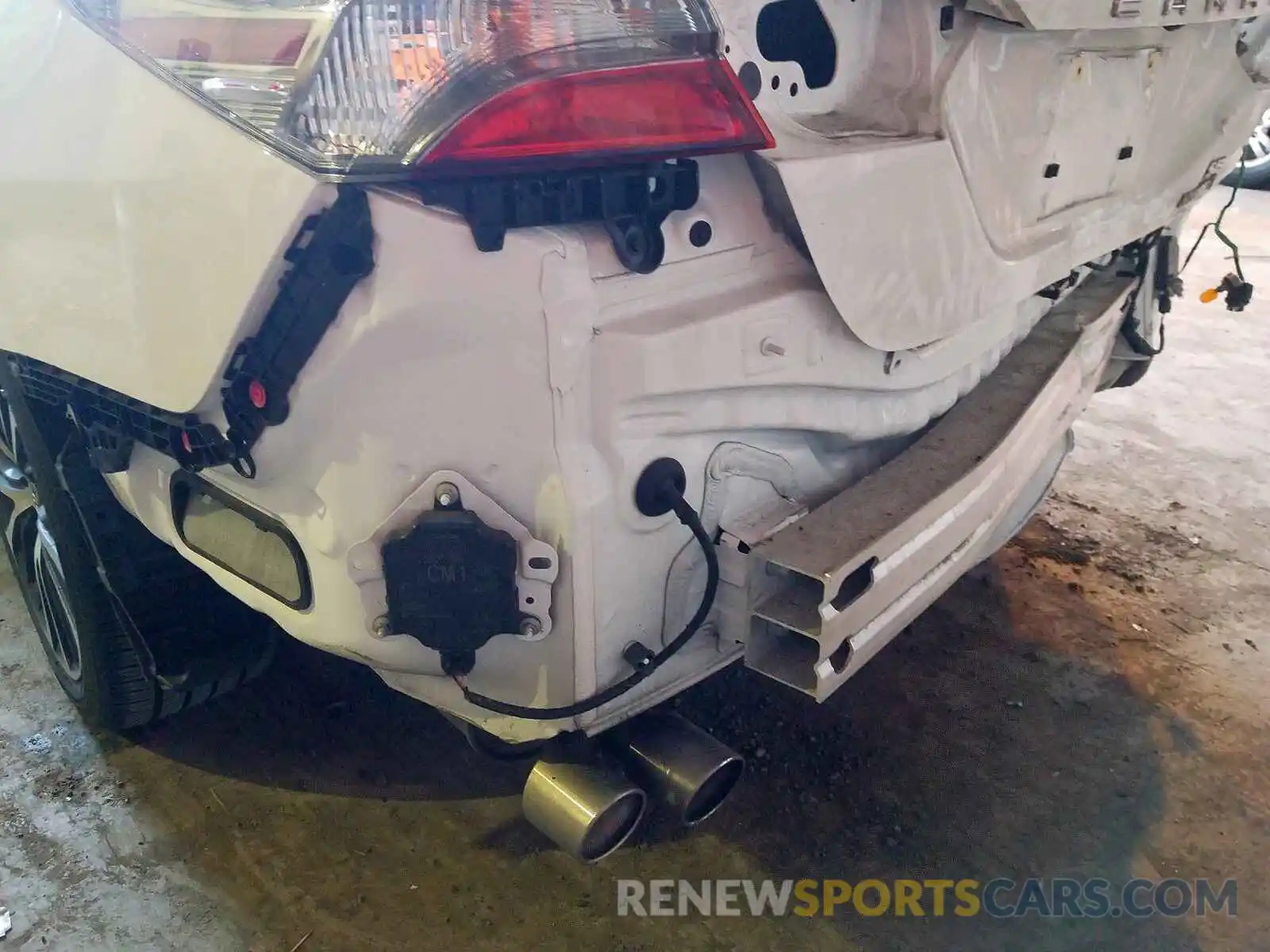 9 Photograph of a damaged car 4T1B21HK6KU012319 TOYOTA CAMRY 2019