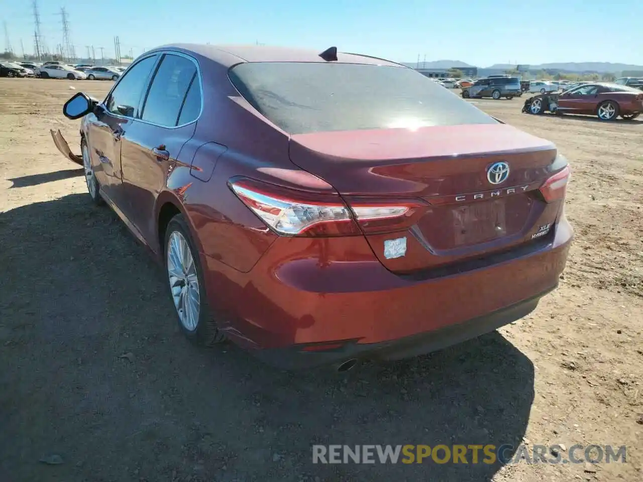 3 Photograph of a damaged car 4T1B21HK6KU512772 TOYOTA CAMRY 2019