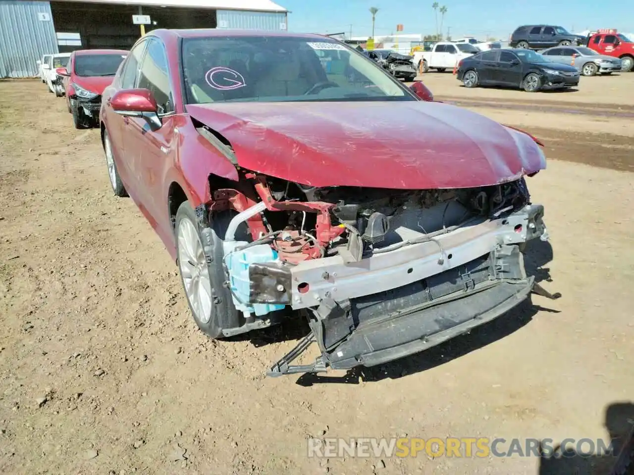 9 Photograph of a damaged car 4T1B21HK6KU512772 TOYOTA CAMRY 2019