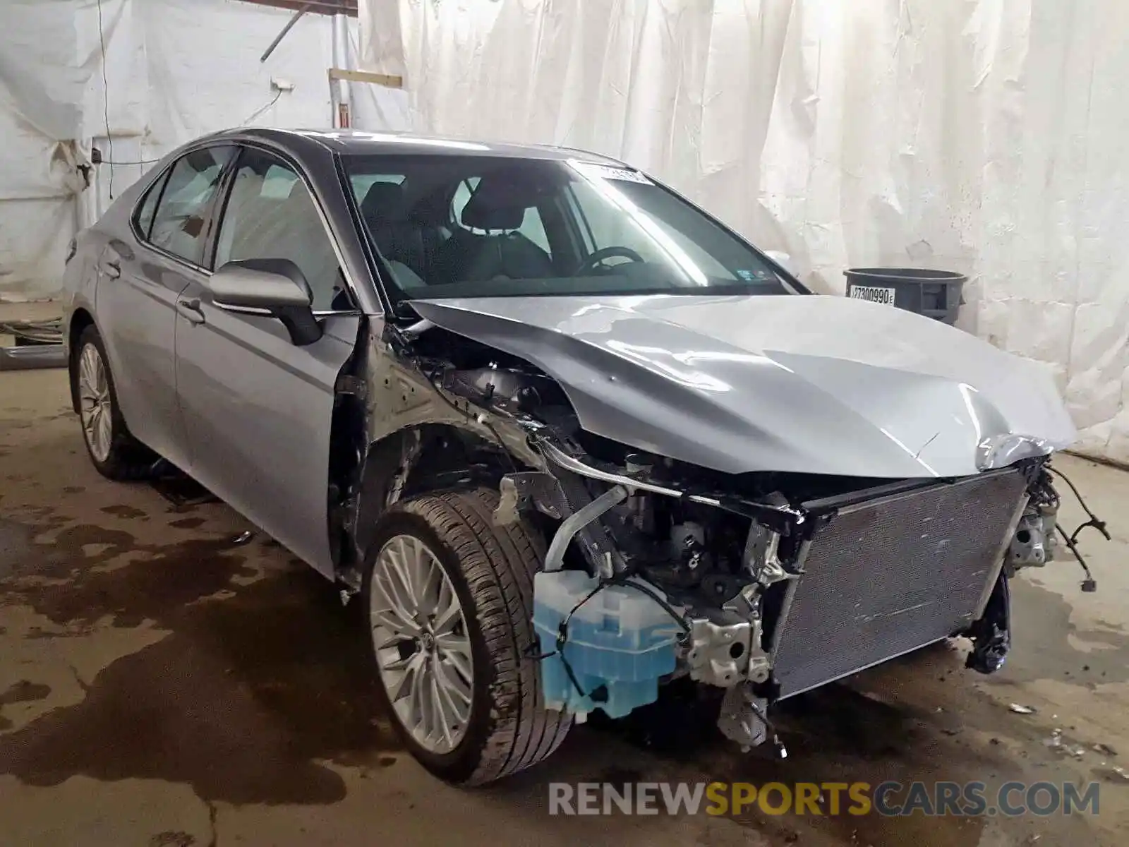 1 Photograph of a damaged car 4T1B21HK6KU513629 TOYOTA CAMRY 2019