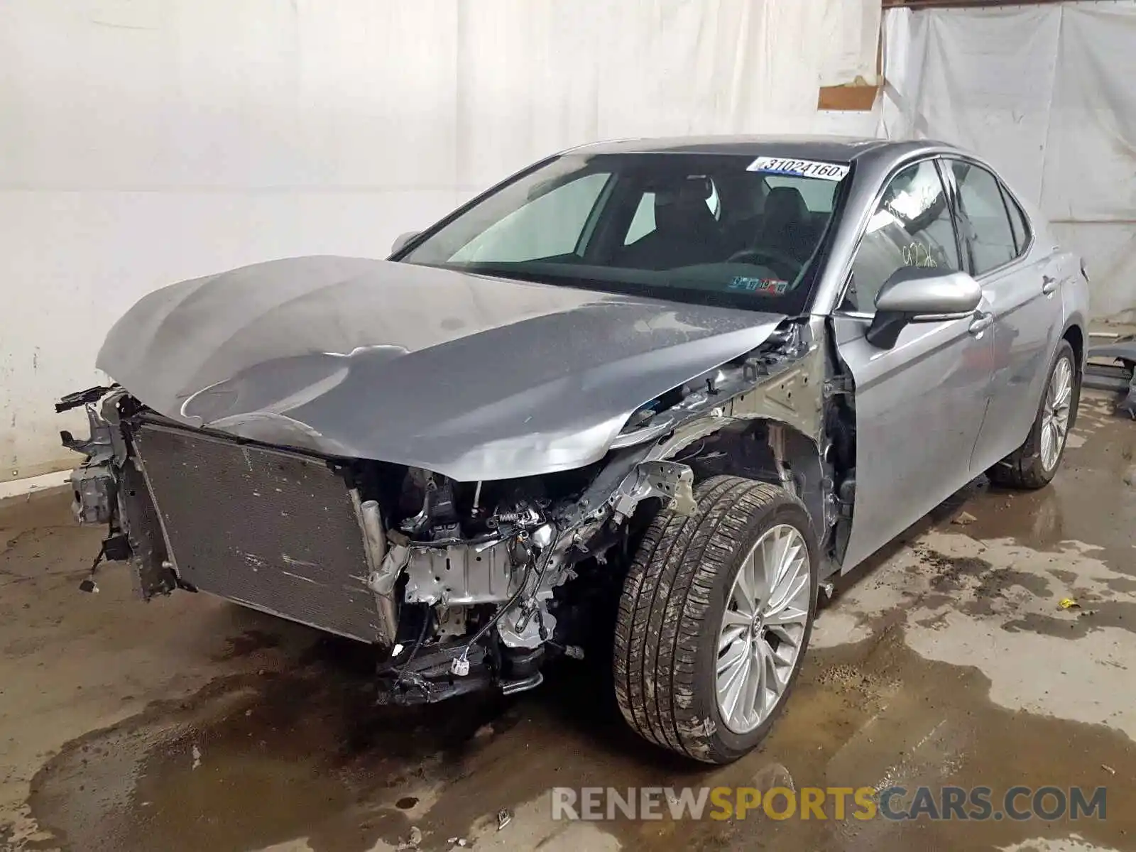 2 Photograph of a damaged car 4T1B21HK6KU513629 TOYOTA CAMRY 2019