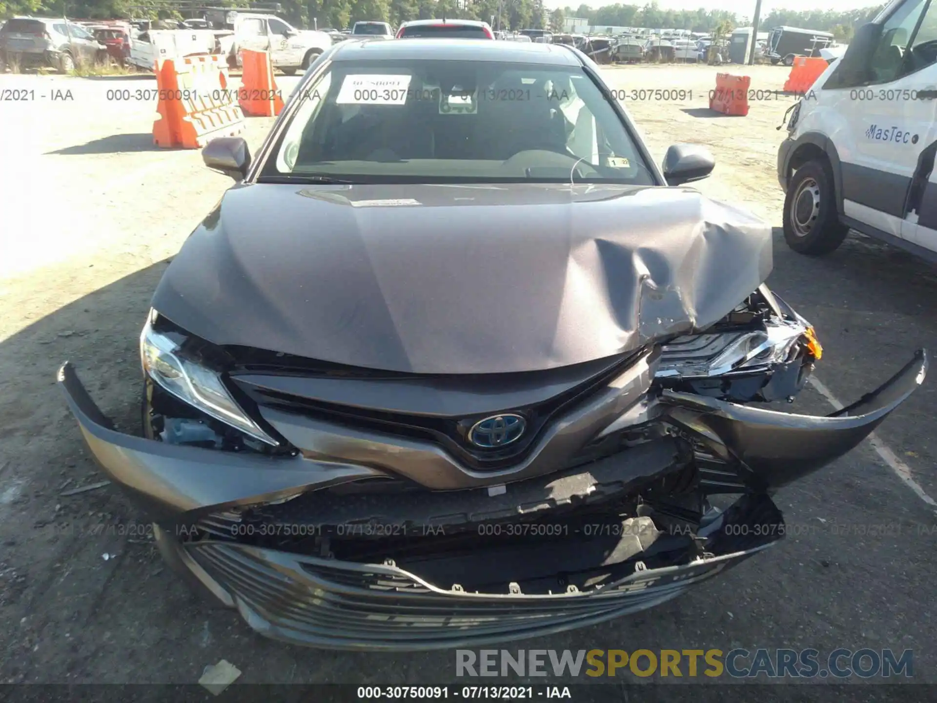 6 Photograph of a damaged car 4T1B21HK6KU514229 TOYOTA CAMRY 2019