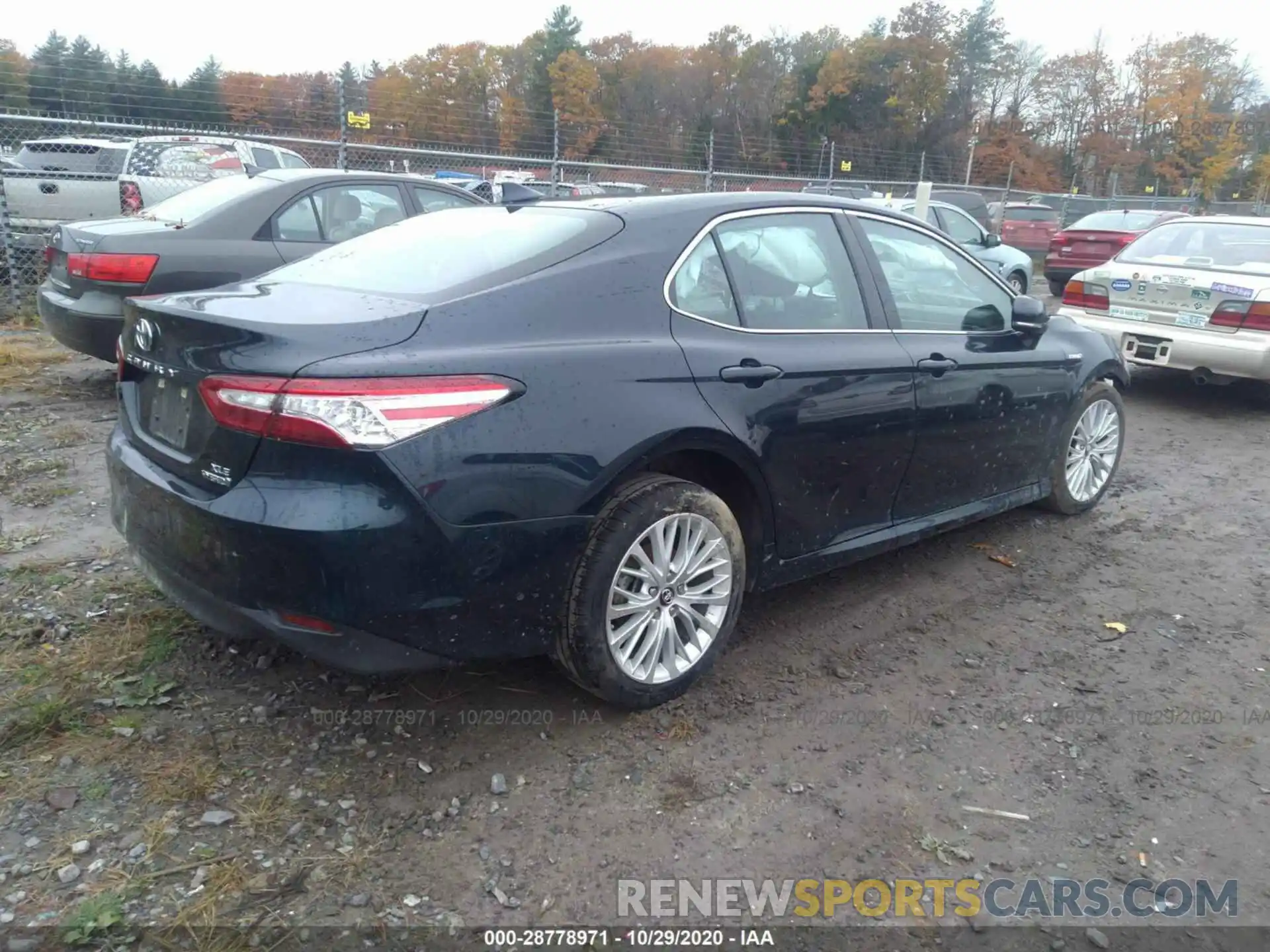 4 Photograph of a damaged car 4T1B21HK6KU514652 TOYOTA CAMRY 2019