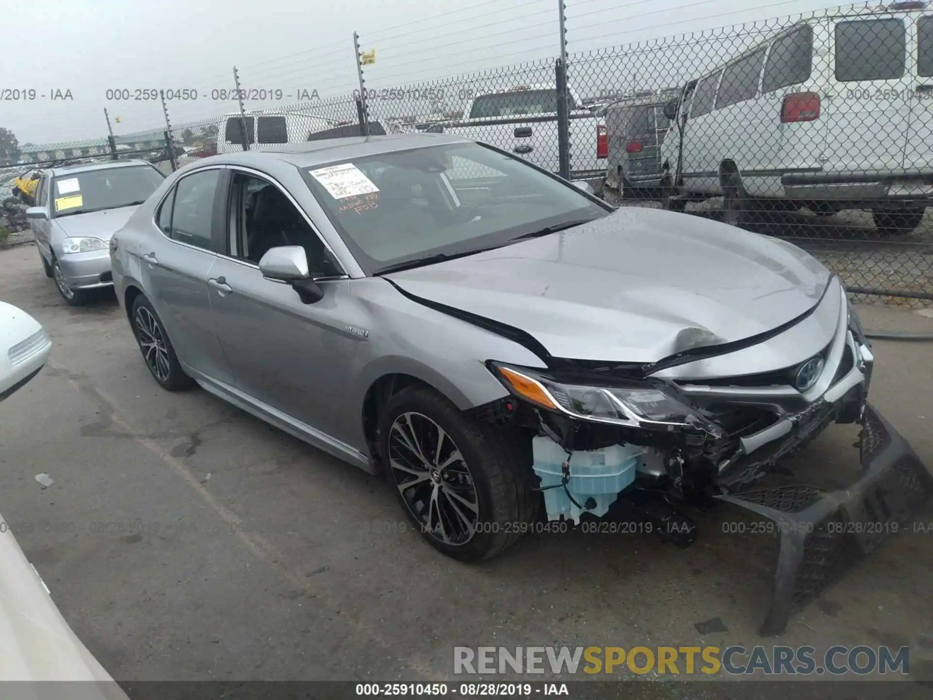 1 Photograph of a damaged car 4T1B21HK6KU515946 TOYOTA CAMRY 2019