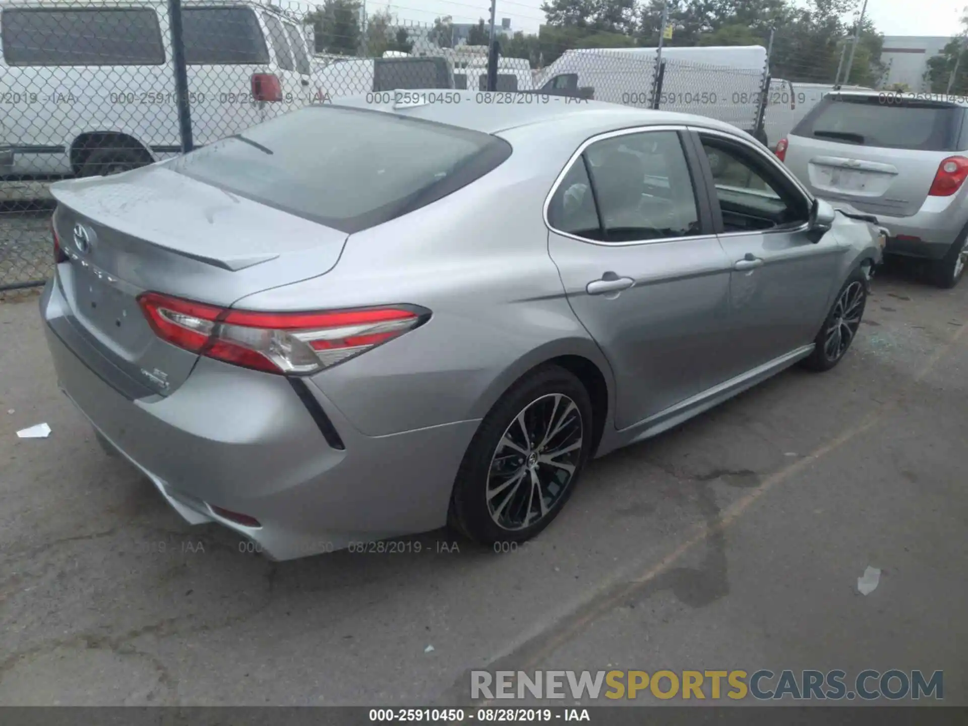 4 Фотография поврежденного автомобиля 4T1B21HK6KU515946 TOYOTA CAMRY 2019