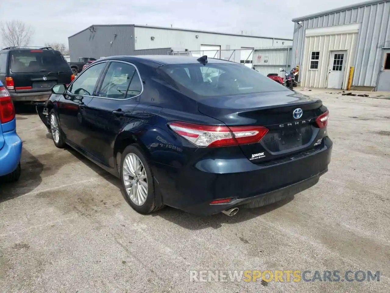 3 Photograph of a damaged car 4T1B21HK6KU516269 TOYOTA CAMRY 2019