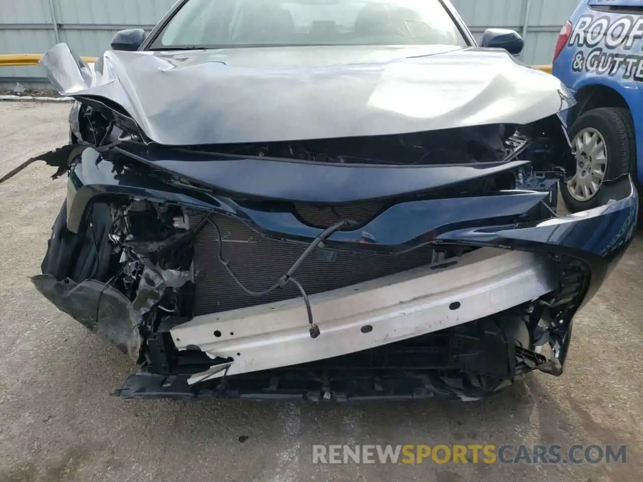 9 Photograph of a damaged car 4T1B21HK6KU516269 TOYOTA CAMRY 2019