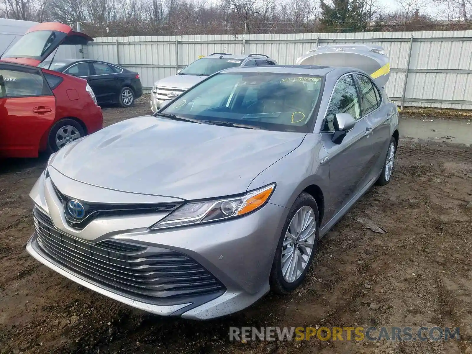 2 Photograph of a damaged car 4T1B21HK6KU516756 TOYOTA CAMRY 2019