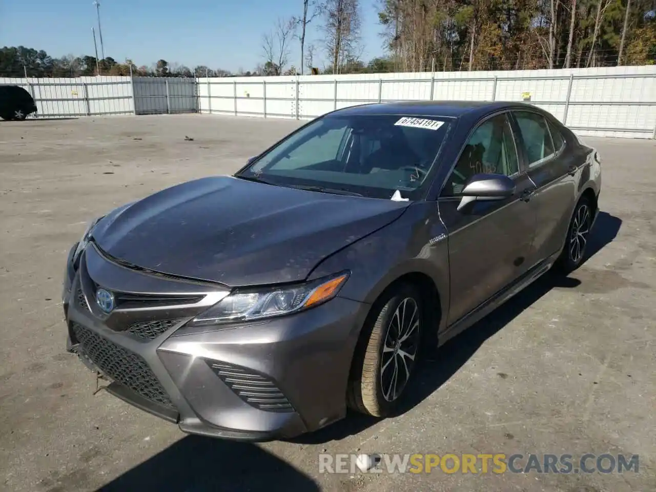 2 Photograph of a damaged car 4T1B21HK6KU517132 TOYOTA CAMRY 2019