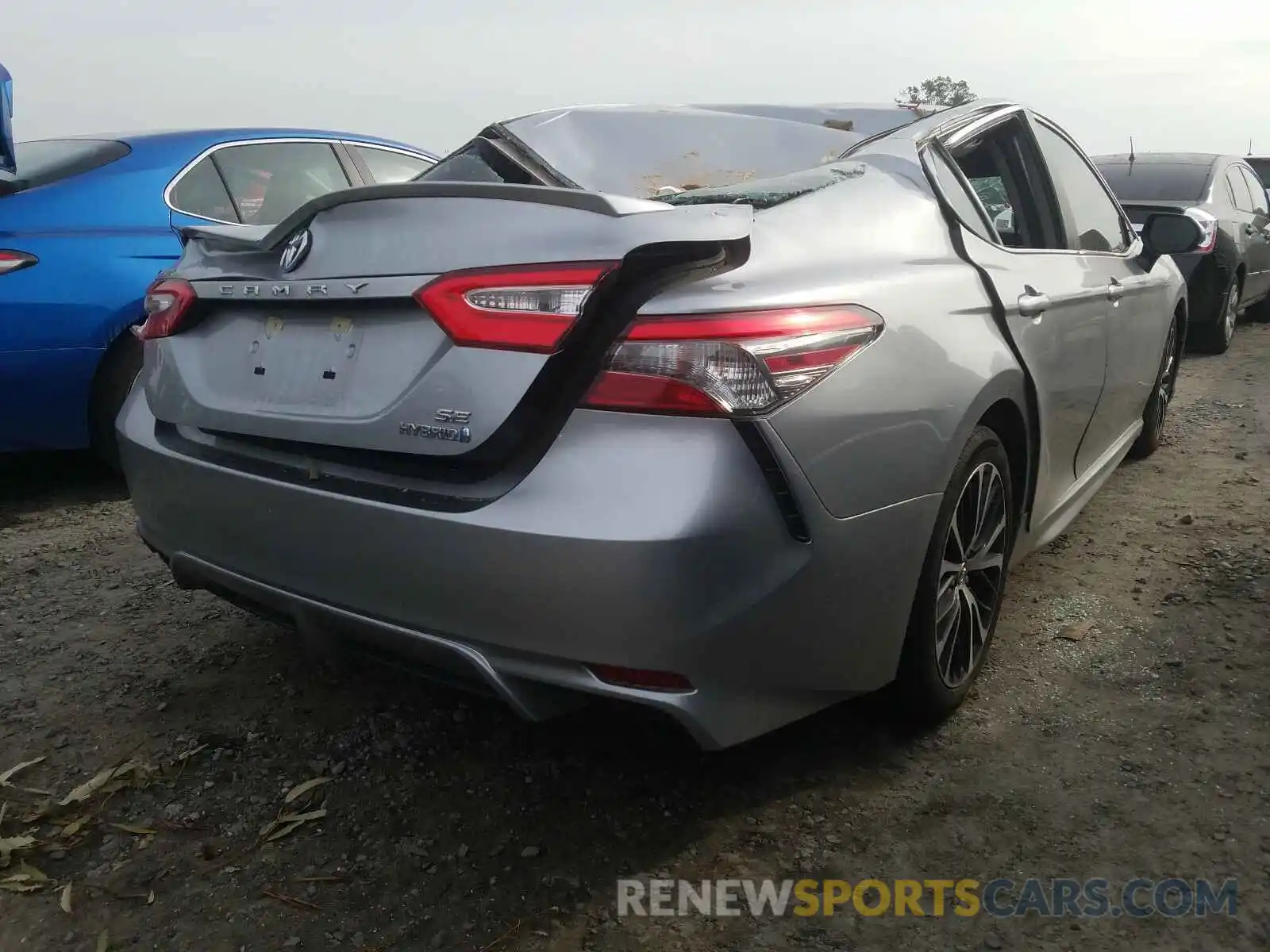 4 Photograph of a damaged car 4T1B21HK6KU517616 TOYOTA CAMRY 2019