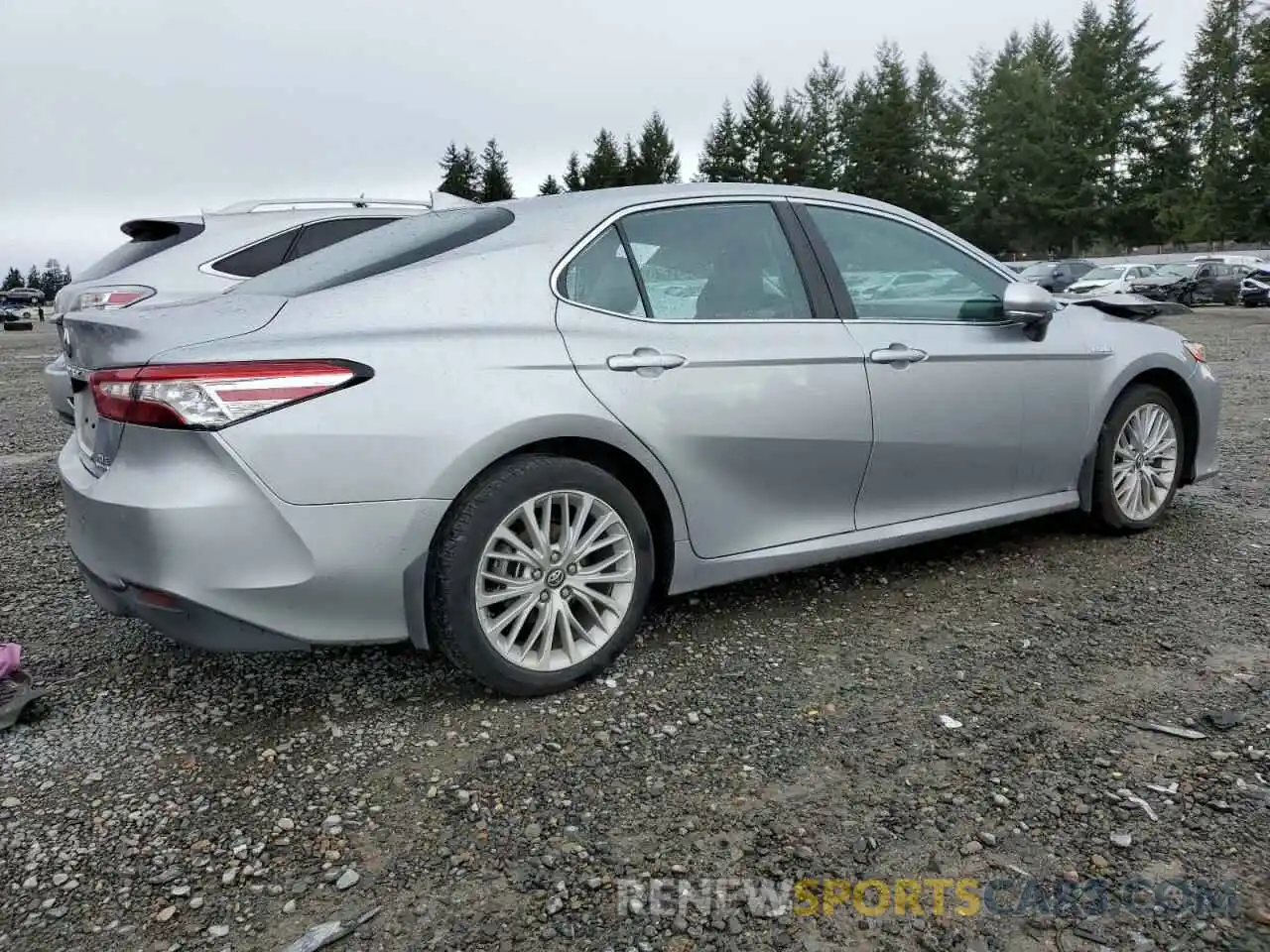 3 Photograph of a damaged car 4T1B21HK6KU517826 TOYOTA CAMRY 2019