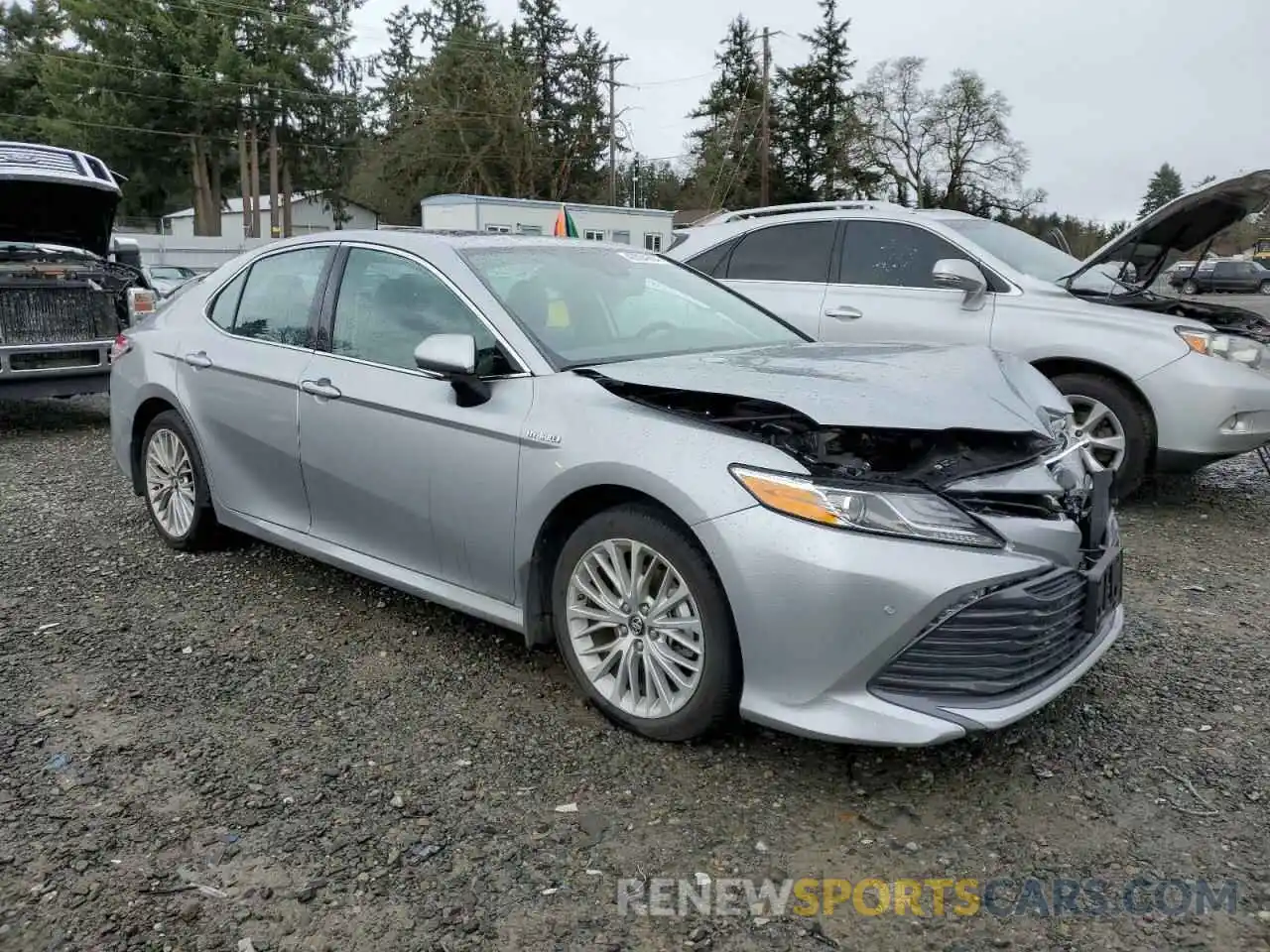 4 Photograph of a damaged car 4T1B21HK6KU517826 TOYOTA CAMRY 2019