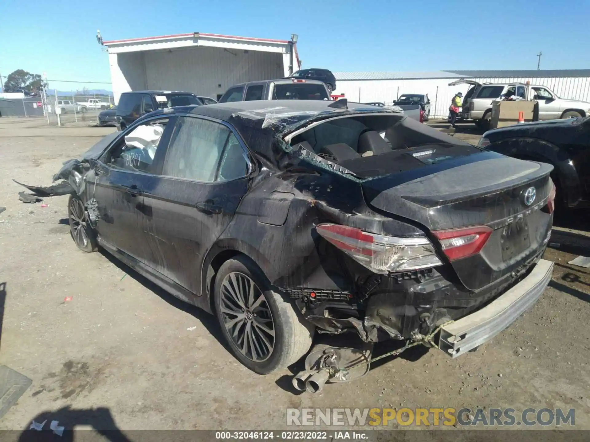 3 Photograph of a damaged car 4T1B21HK6KU518801 TOYOTA CAMRY 2019