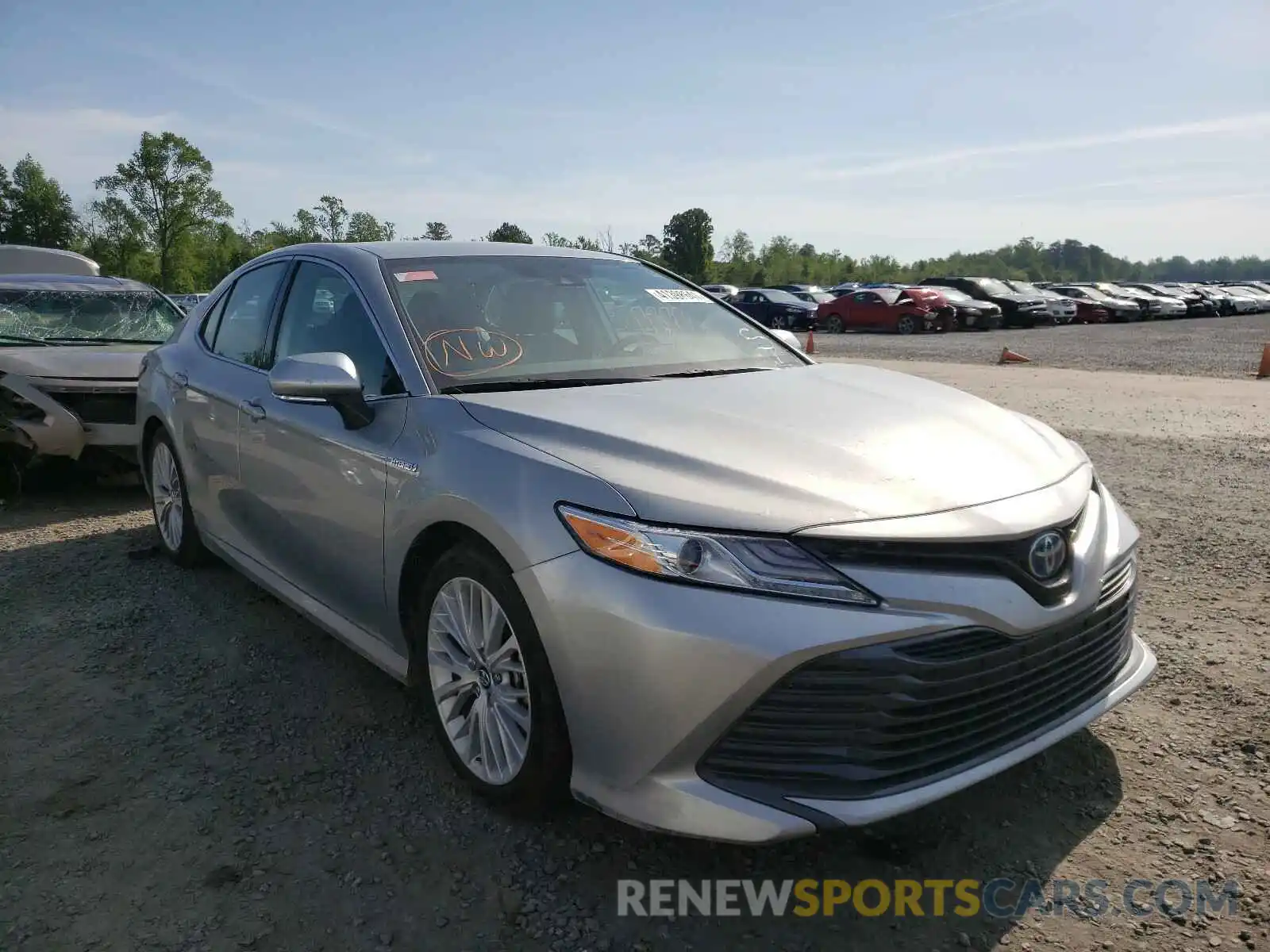 1 Photograph of a damaged car 4T1B21HK6KU519155 TOYOTA CAMRY 2019