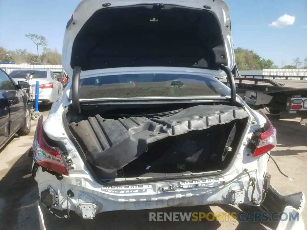 7 Photograph of a damaged car 4T1B21HK6KU519804 TOYOTA CAMRY 2019