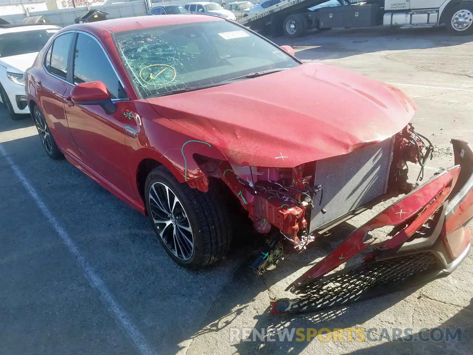 1 Photograph of a damaged car 4T1B21HK7KU010126 TOYOTA CAMRY 2019