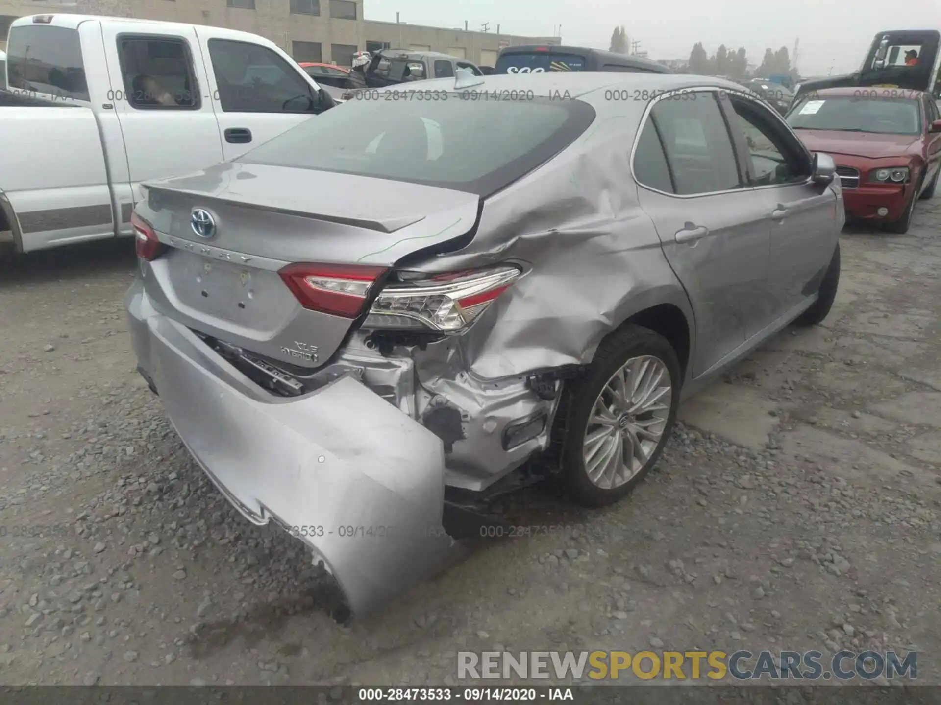 4 Photograph of a damaged car 4T1B21HK7KU012149 TOYOTA CAMRY 2019