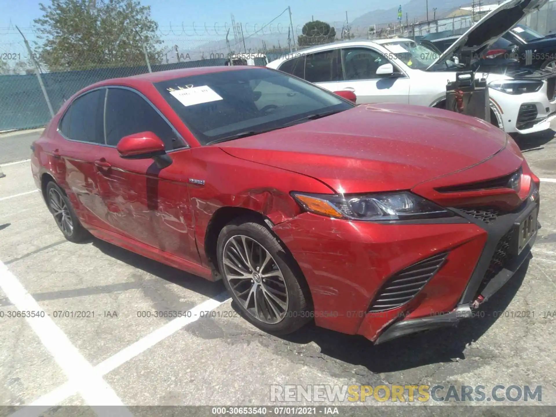 1 Photograph of a damaged car 4T1B21HK7KU013642 TOYOTA CAMRY 2019