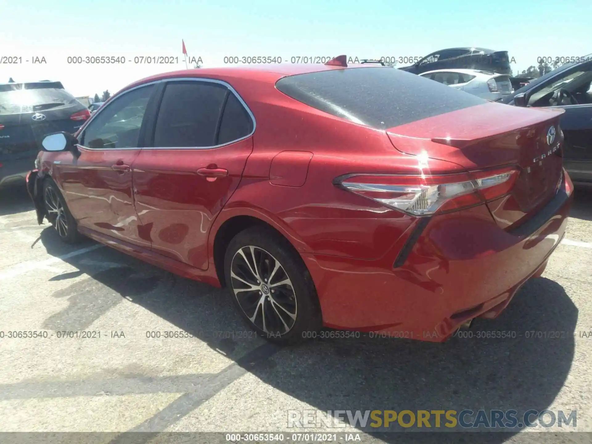 3 Photograph of a damaged car 4T1B21HK7KU013642 TOYOTA CAMRY 2019