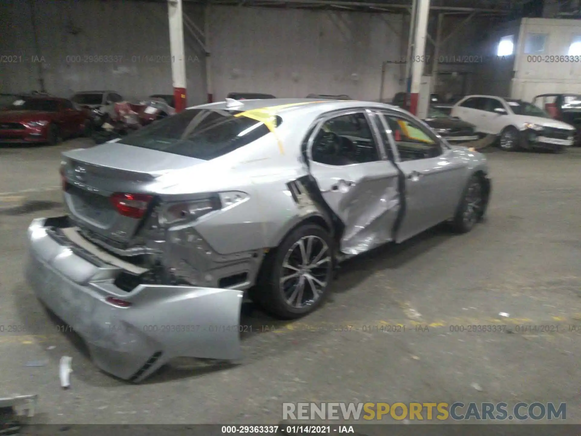 4 Photograph of a damaged car 4T1B21HK7KU514286 TOYOTA CAMRY 2019