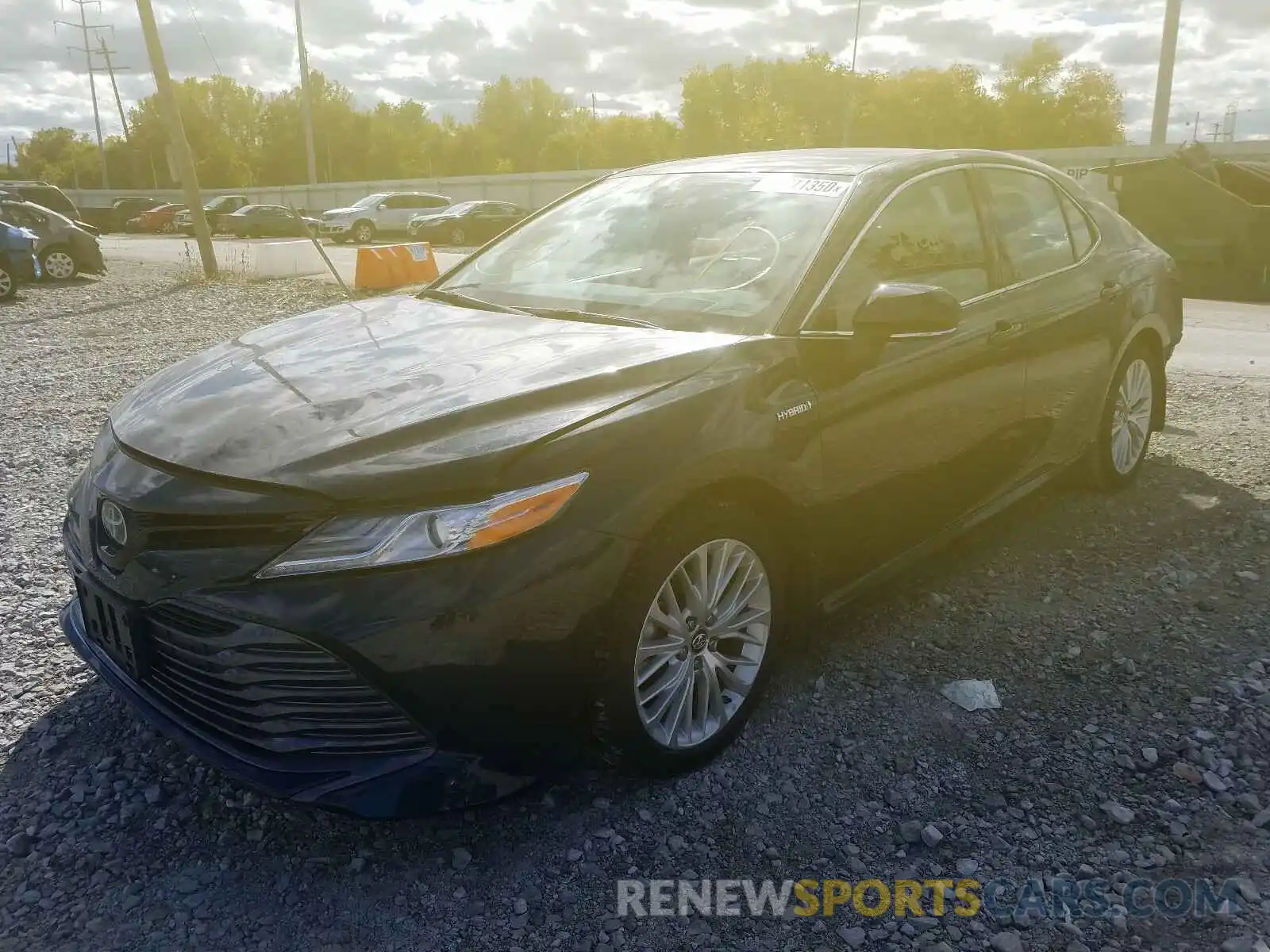 2 Photograph of a damaged car 4T1B21HK7KU514482 TOYOTA CAMRY 2019