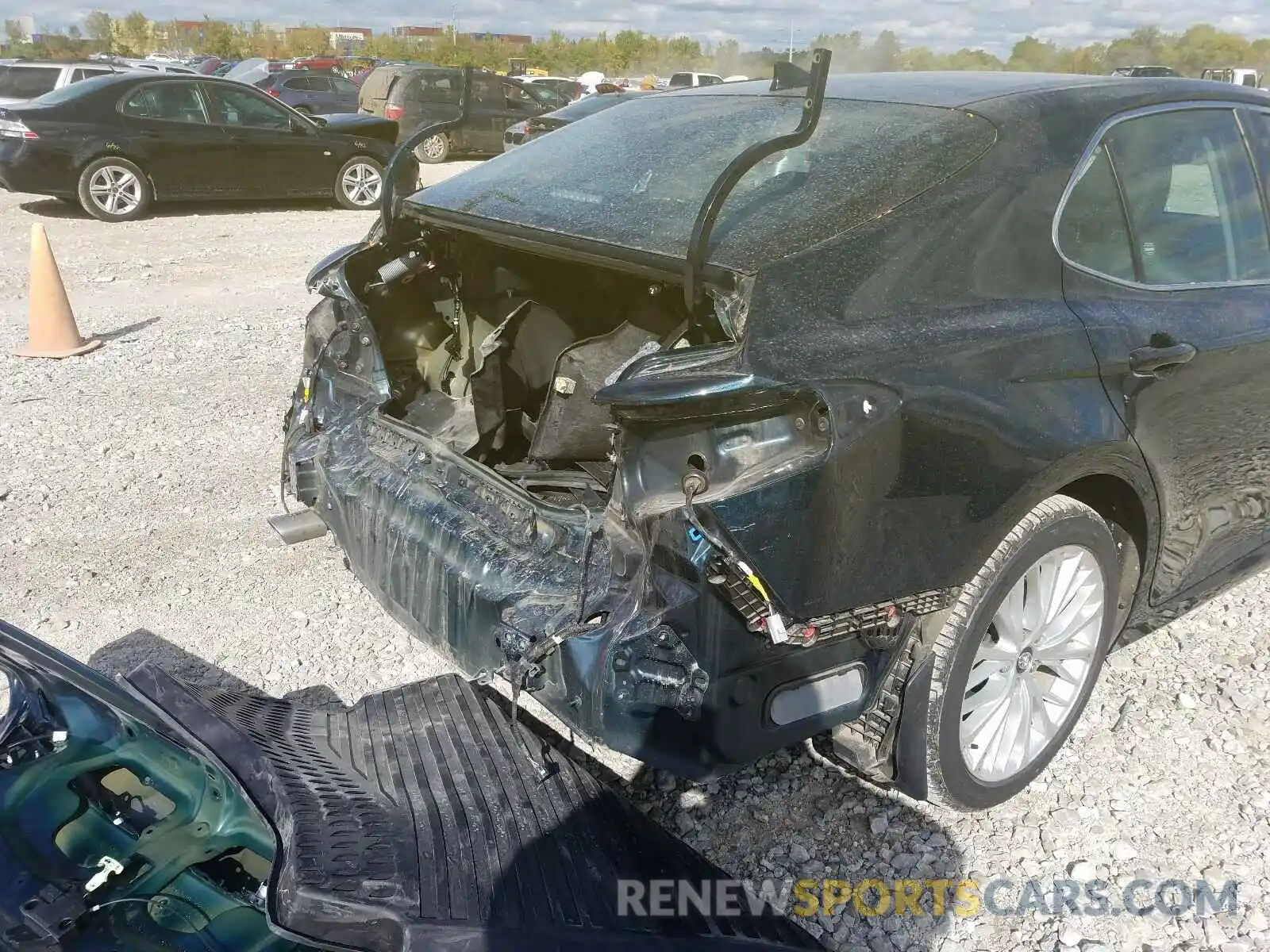 9 Photograph of a damaged car 4T1B21HK7KU514482 TOYOTA CAMRY 2019