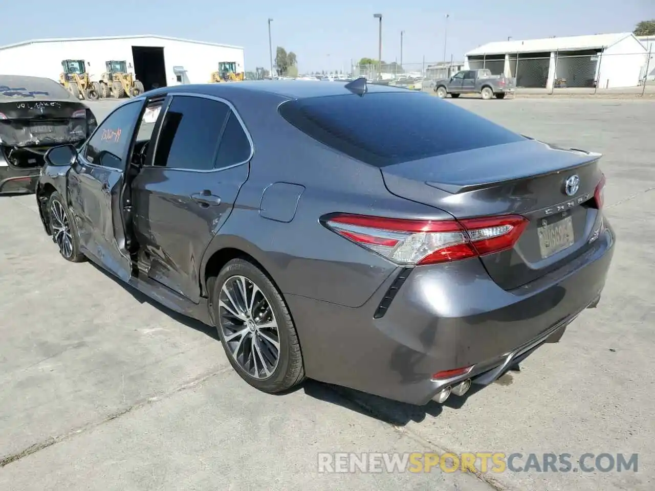 3 Фотография поврежденного автомобиля 4T1B21HK7KU514644 TOYOTA CAMRY 2019