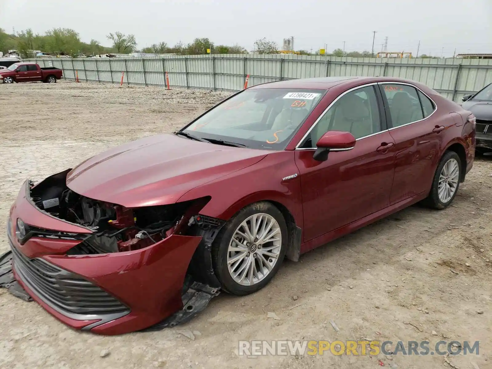 2 Photograph of a damaged car 4T1B21HK7KU515759 TOYOTA CAMRY 2019