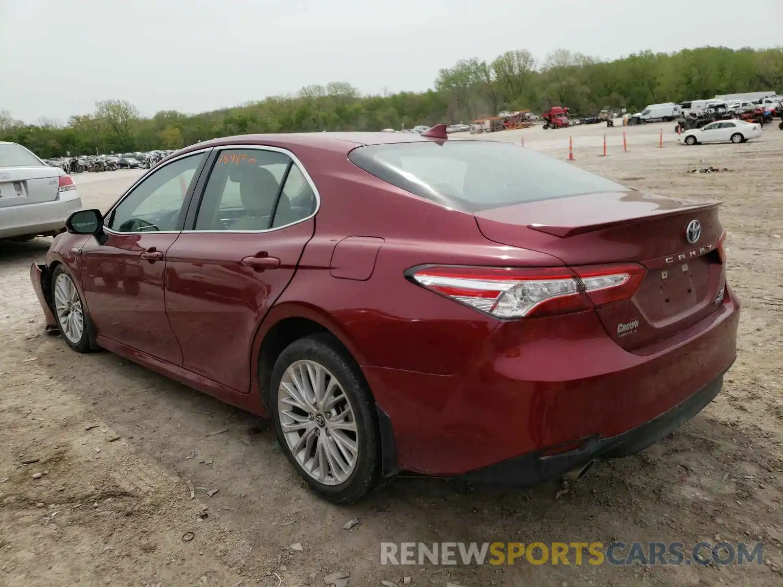 3 Photograph of a damaged car 4T1B21HK7KU515759 TOYOTA CAMRY 2019