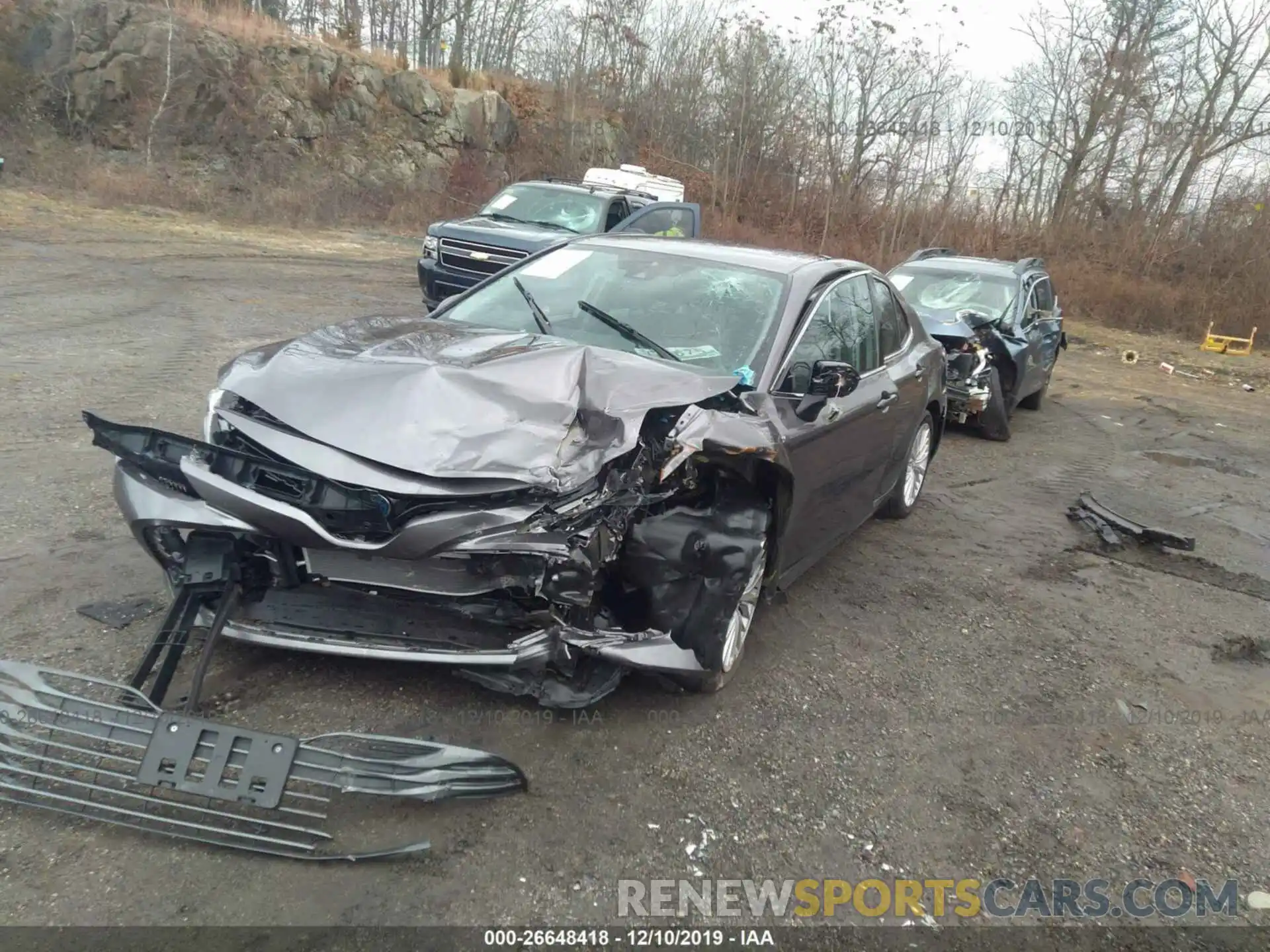 2 Photograph of a damaged car 4T1B21HK7KU516183 TOYOTA CAMRY 2019