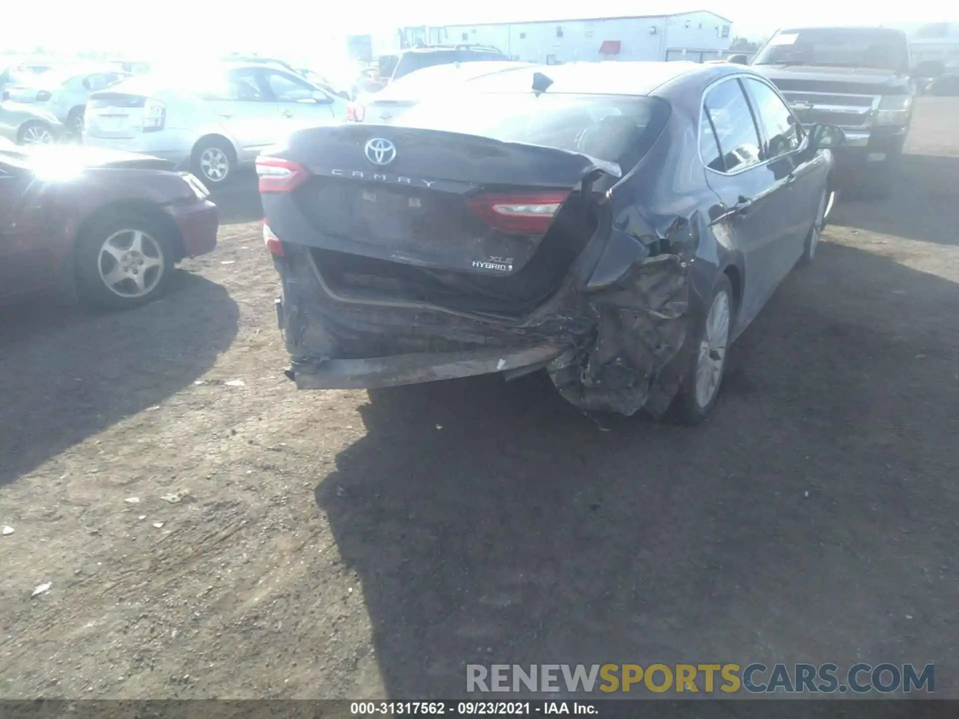 6 Photograph of a damaged car 4T1B21HK7KU516412 TOYOTA CAMRY 2019