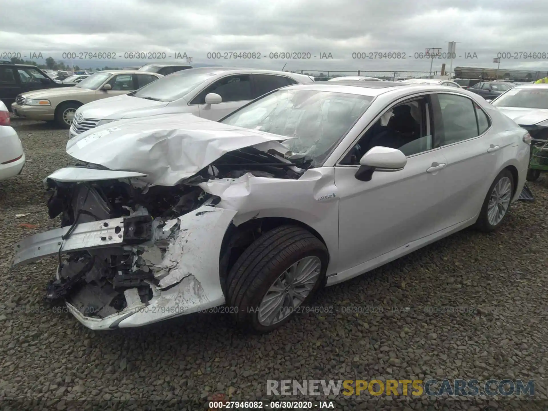 2 Photograph of a damaged car 4T1B21HK7KU516670 TOYOTA CAMRY 2019