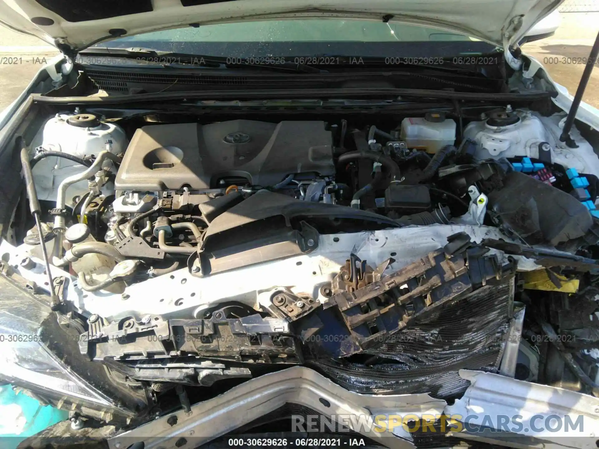 10 Photograph of a damaged car 4T1B21HK7KU516927 TOYOTA CAMRY 2019