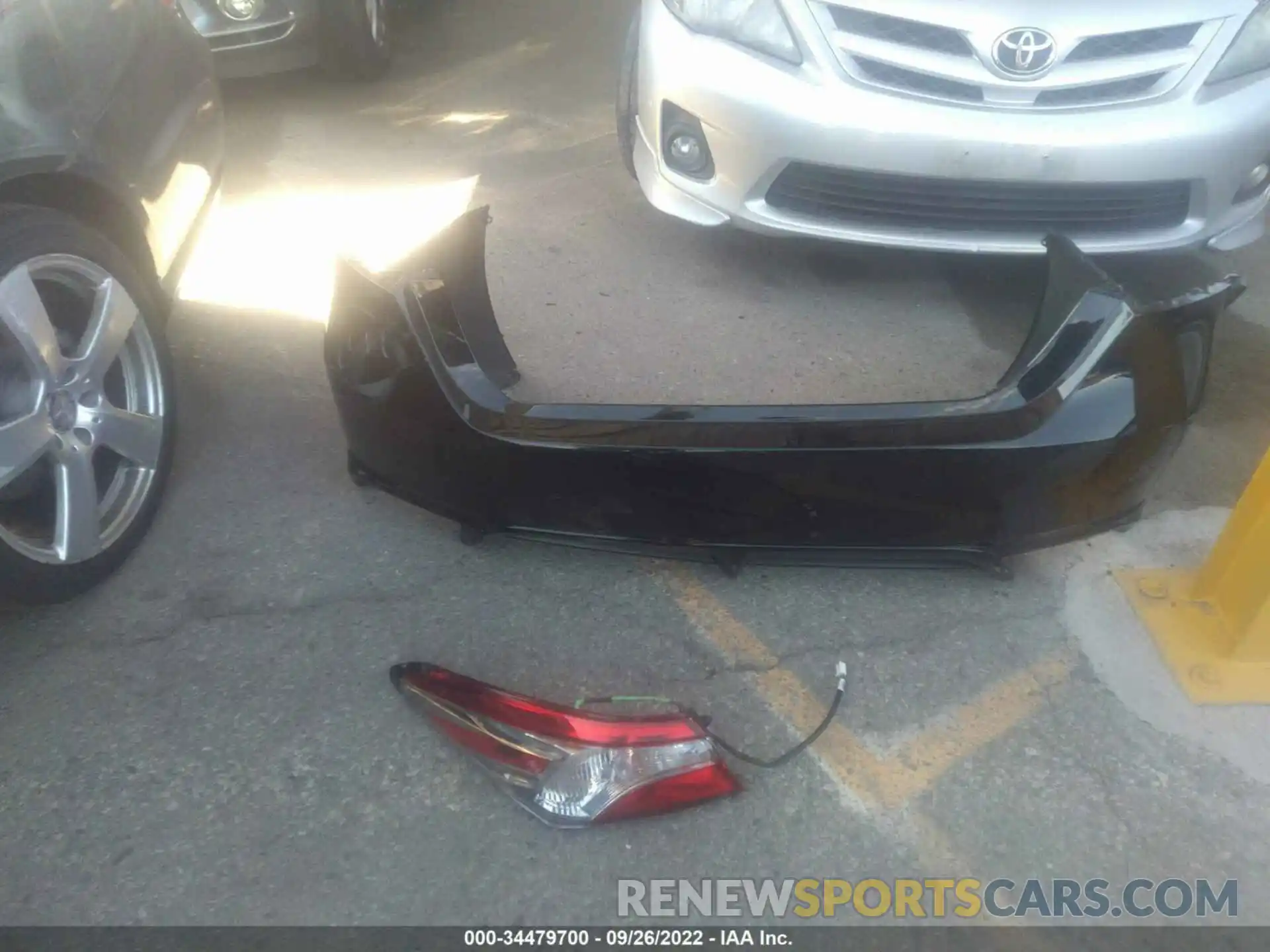 12 Photograph of a damaged car 4T1B21HK7KU518676 TOYOTA CAMRY 2019