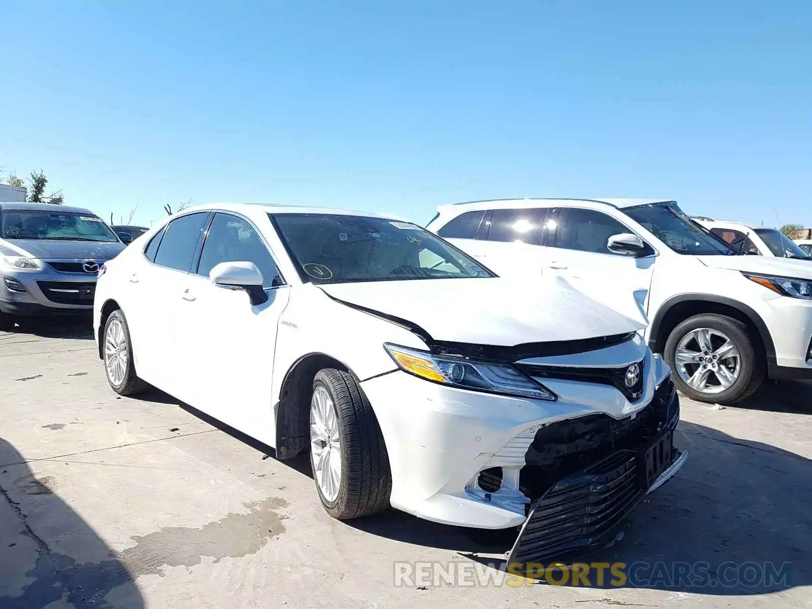 1 Photograph of a damaged car 4T1B21HK7KU520332 TOYOTA CAMRY 2019