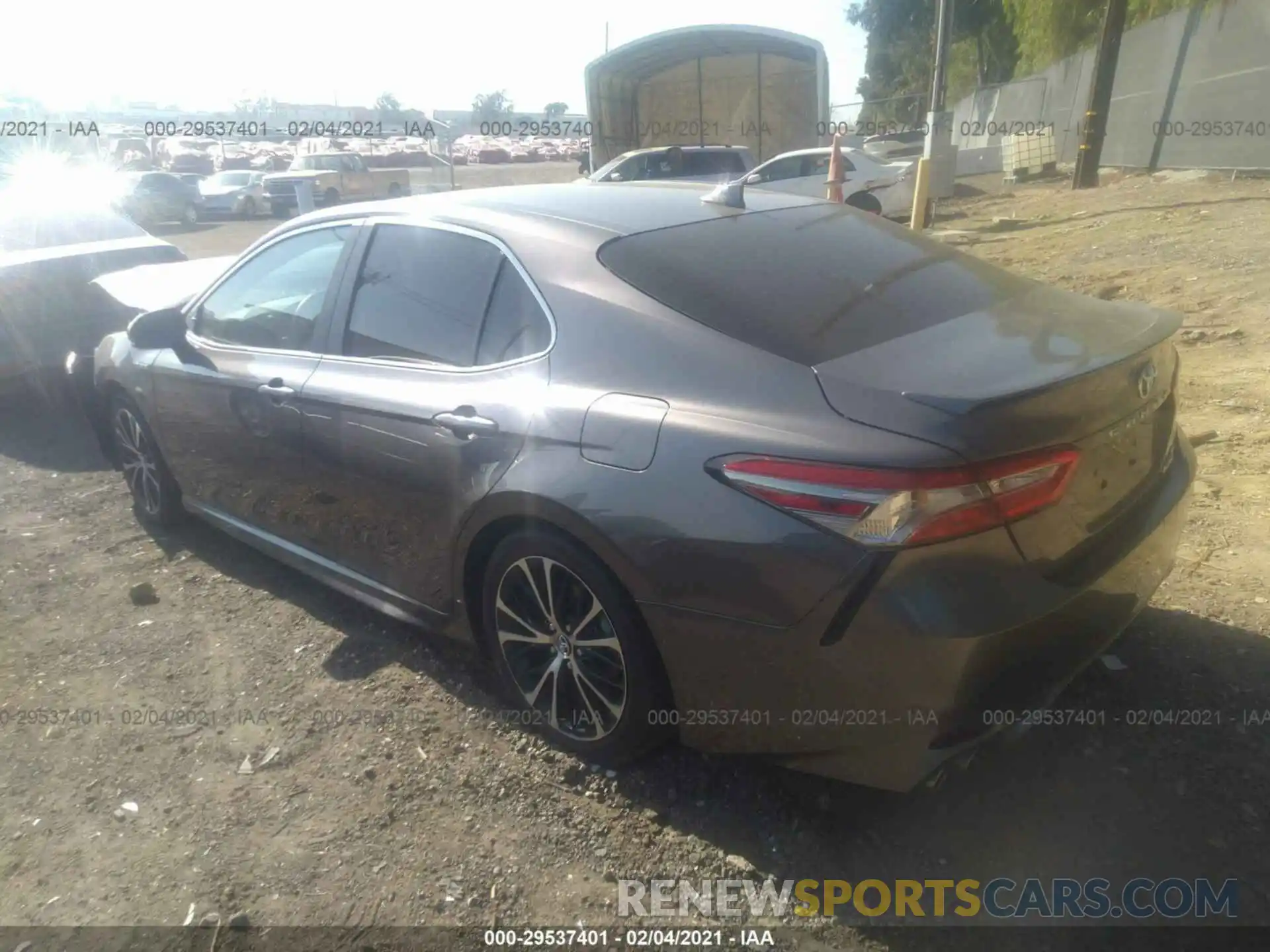 3 Photograph of a damaged car 4T1B21HK7KU521464 TOYOTA CAMRY 2019