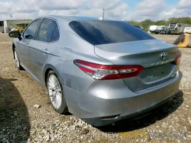 3 Photograph of a damaged car 4T1B21HK8KU010040 TOYOTA CAMRY 2019