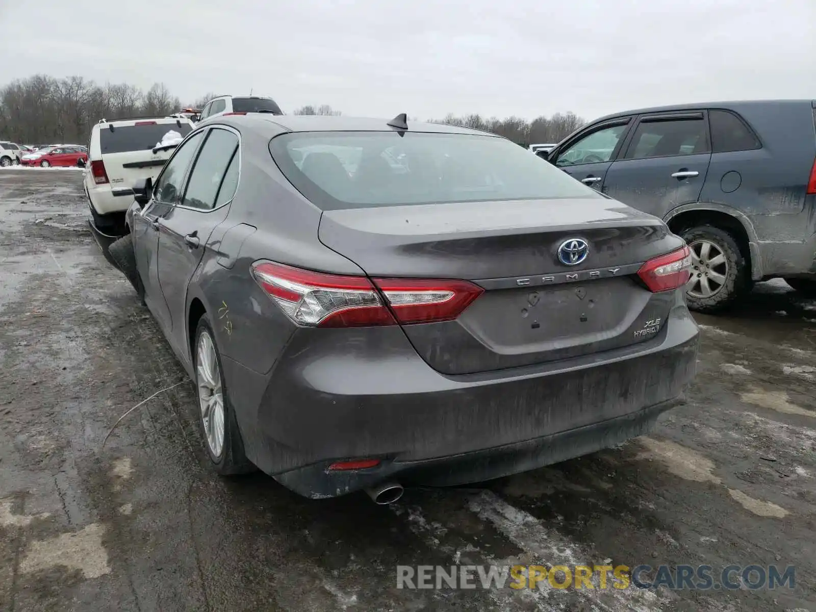 3 Photograph of a damaged car 4T1B21HK8KU010460 TOYOTA CAMRY 2019