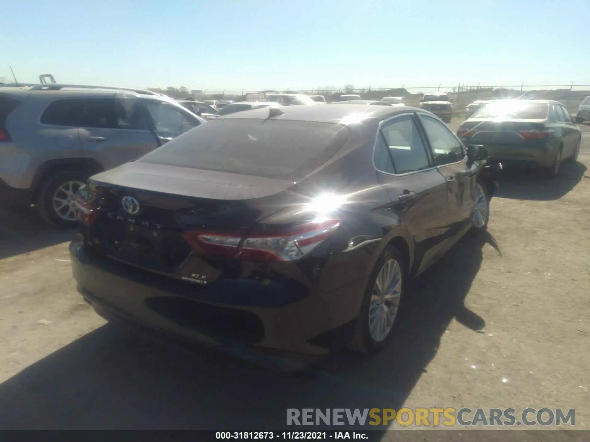 4 Photograph of a damaged car 4T1B21HK8KU010801 TOYOTA CAMRY 2019