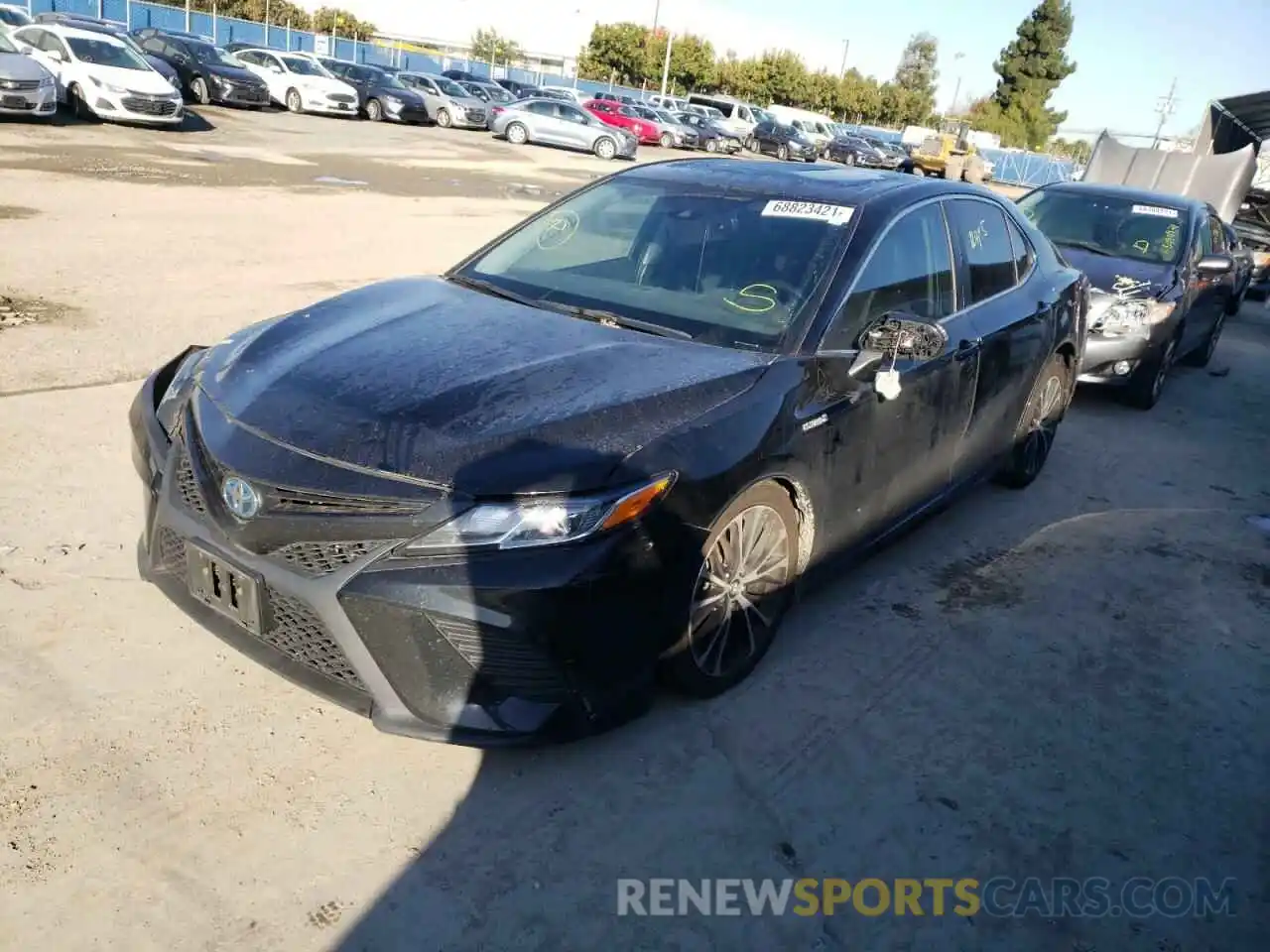 2 Photograph of a damaged car 4T1B21HK8KU011723 TOYOTA CAMRY 2019