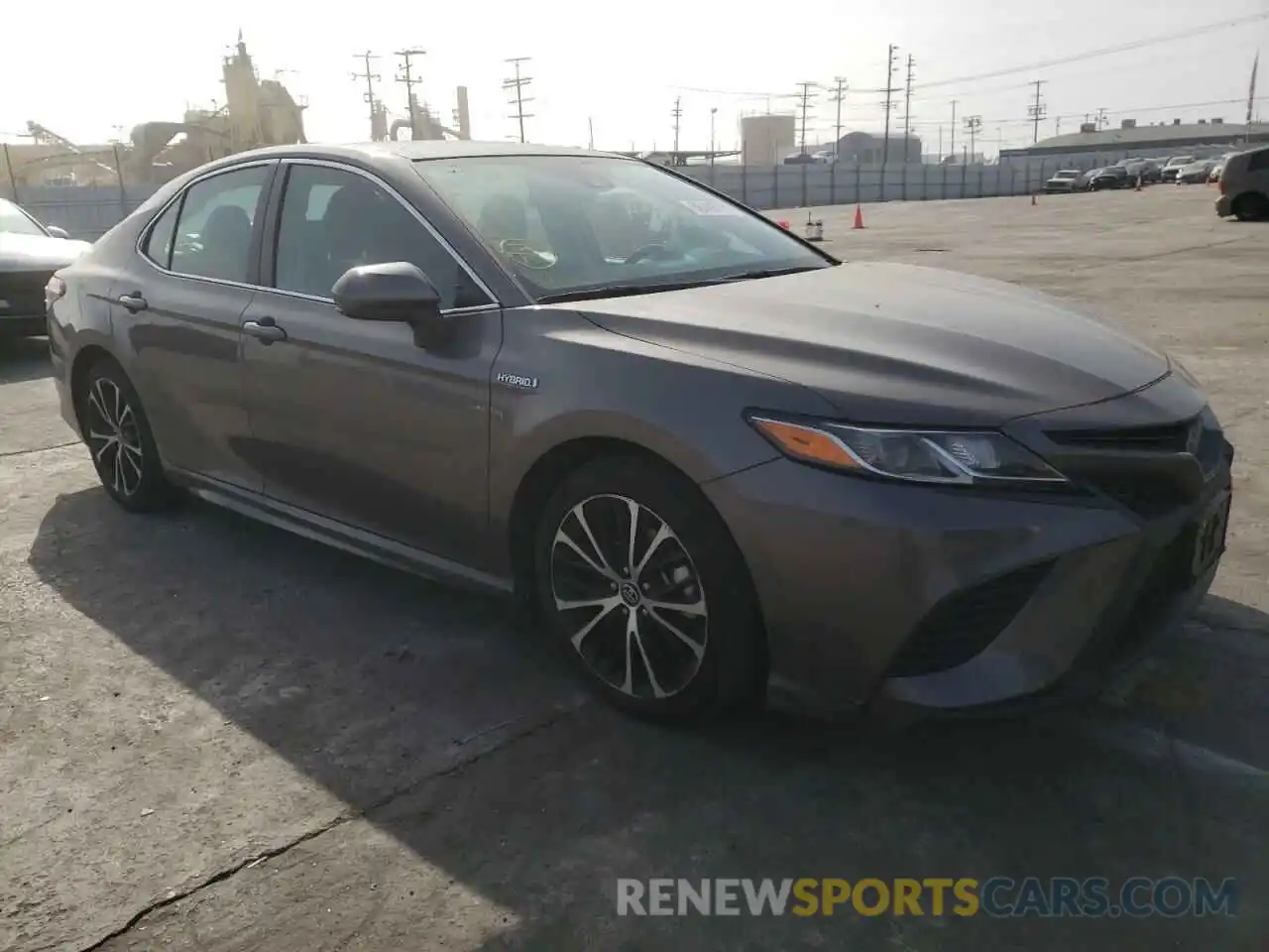 1 Photograph of a damaged car 4T1B21HK8KU012127 TOYOTA CAMRY 2019