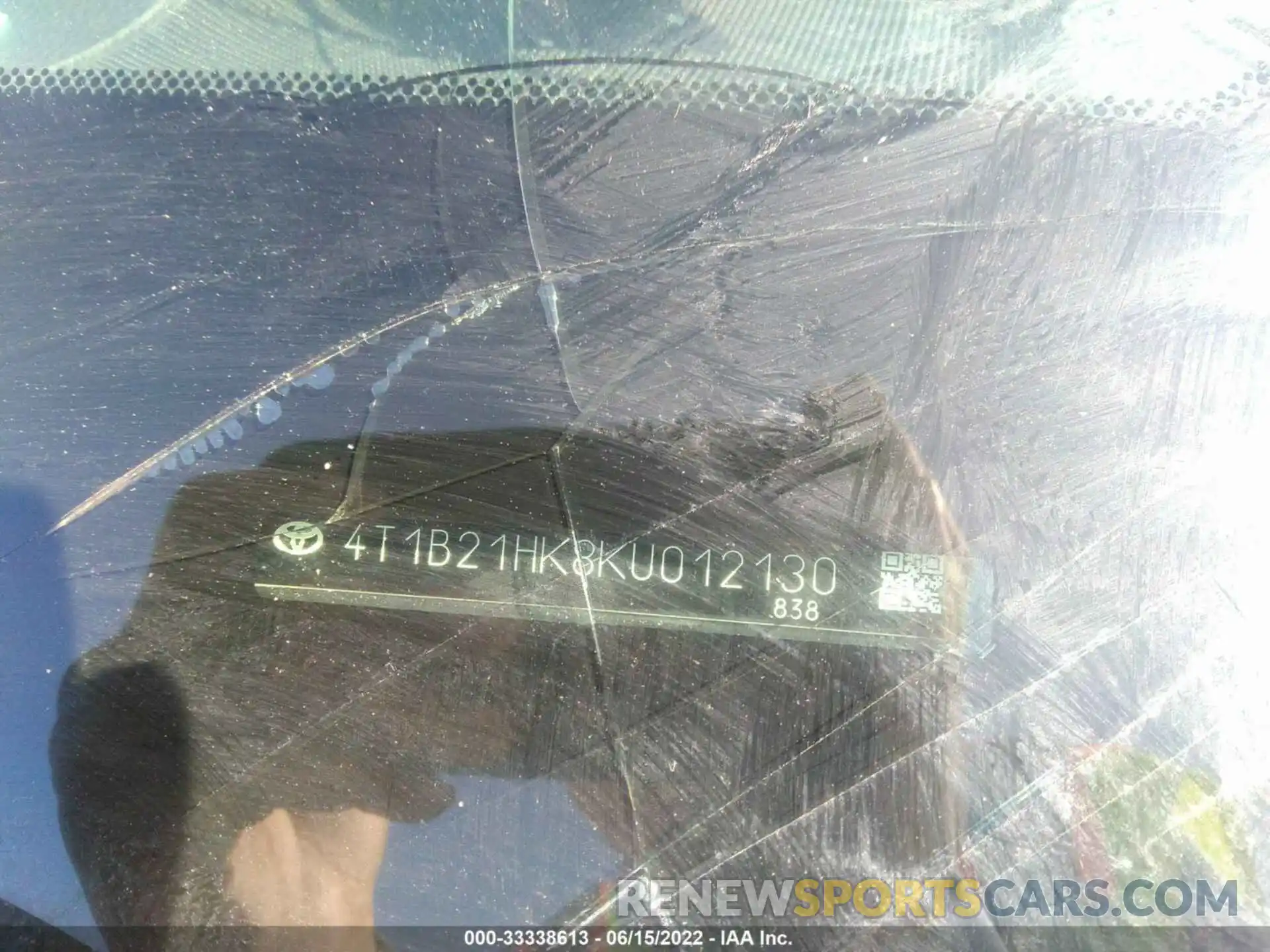 9 Photograph of a damaged car 4T1B21HK8KU012130 TOYOTA CAMRY 2019