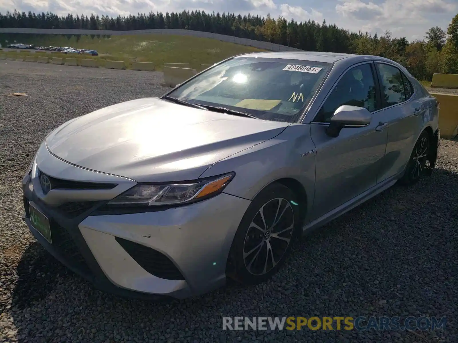 2 Photograph of a damaged car 4T1B21HK8KU012189 TOYOTA CAMRY 2019