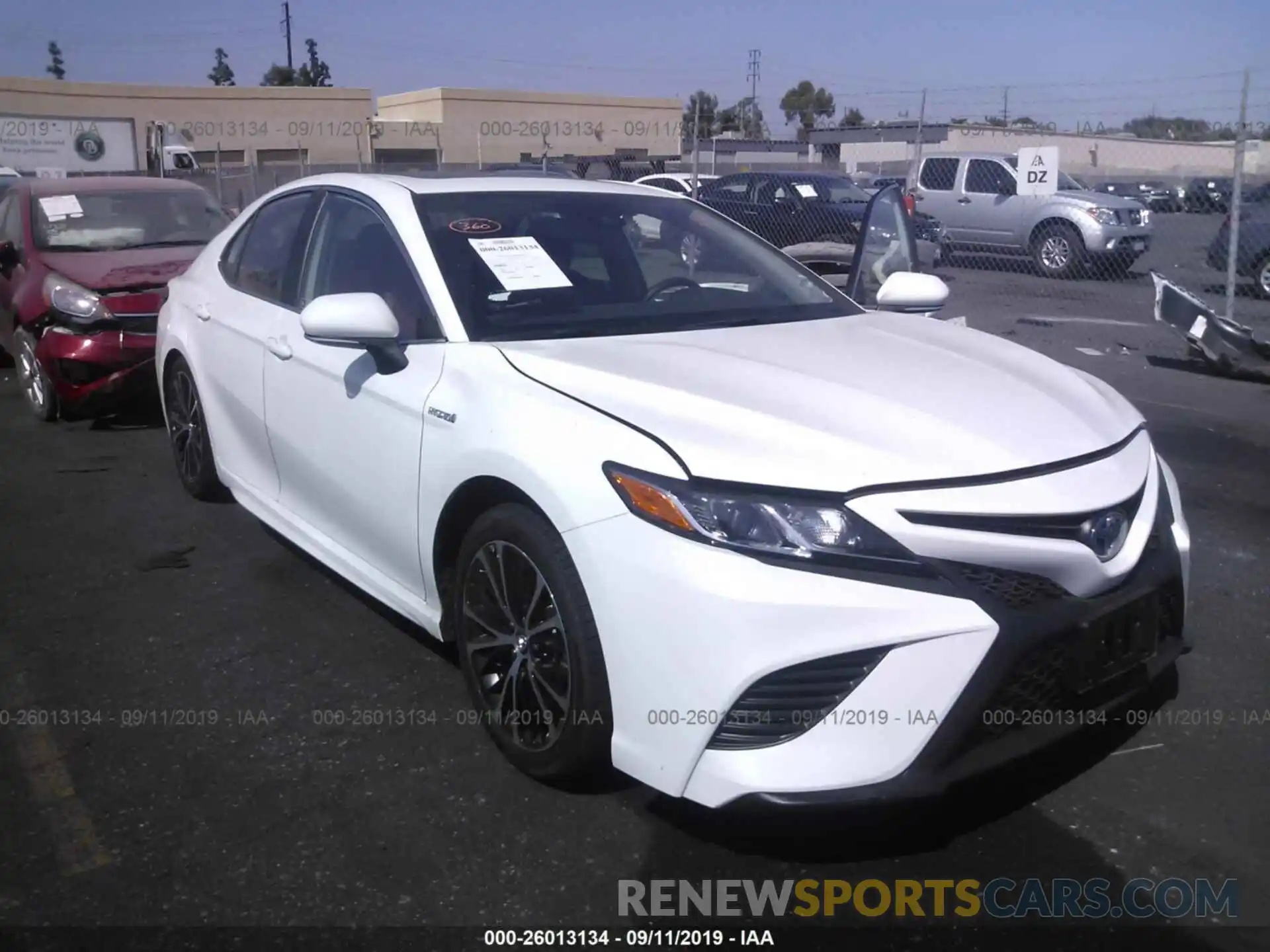 1 Photograph of a damaged car 4T1B21HK8KU013620 TOYOTA CAMRY 2019