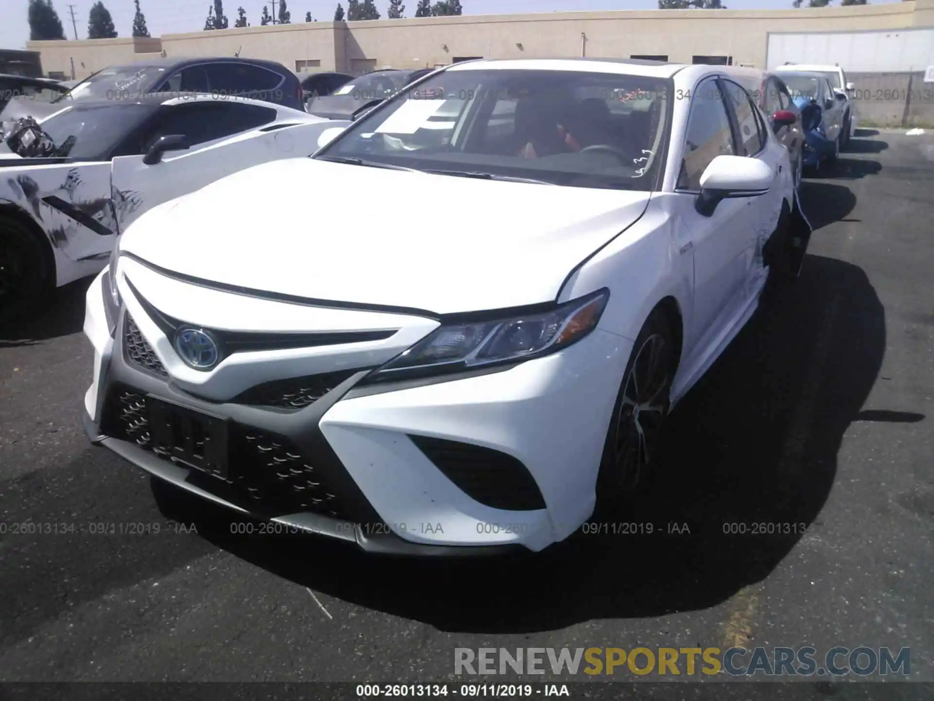 2 Photograph of a damaged car 4T1B21HK8KU013620 TOYOTA CAMRY 2019