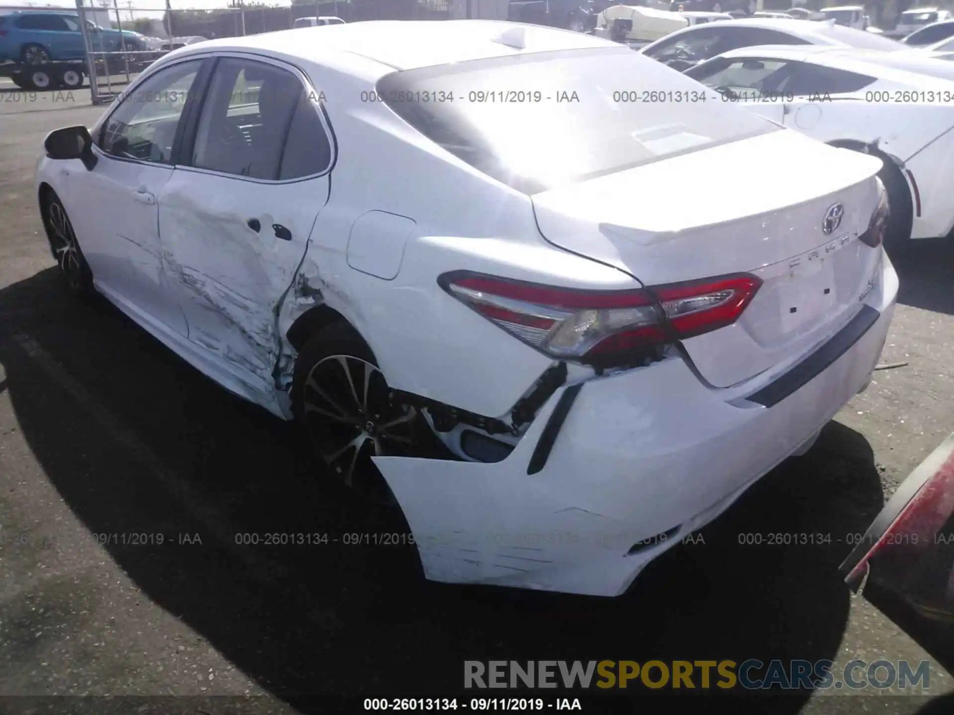 3 Photograph of a damaged car 4T1B21HK8KU013620 TOYOTA CAMRY 2019