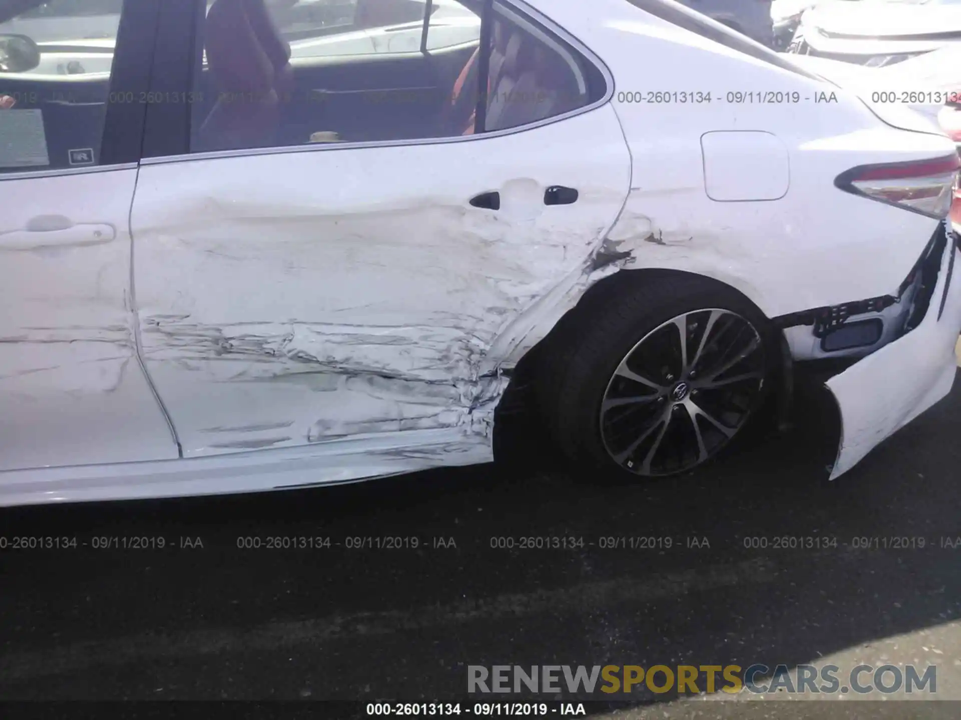 6 Photograph of a damaged car 4T1B21HK8KU013620 TOYOTA CAMRY 2019